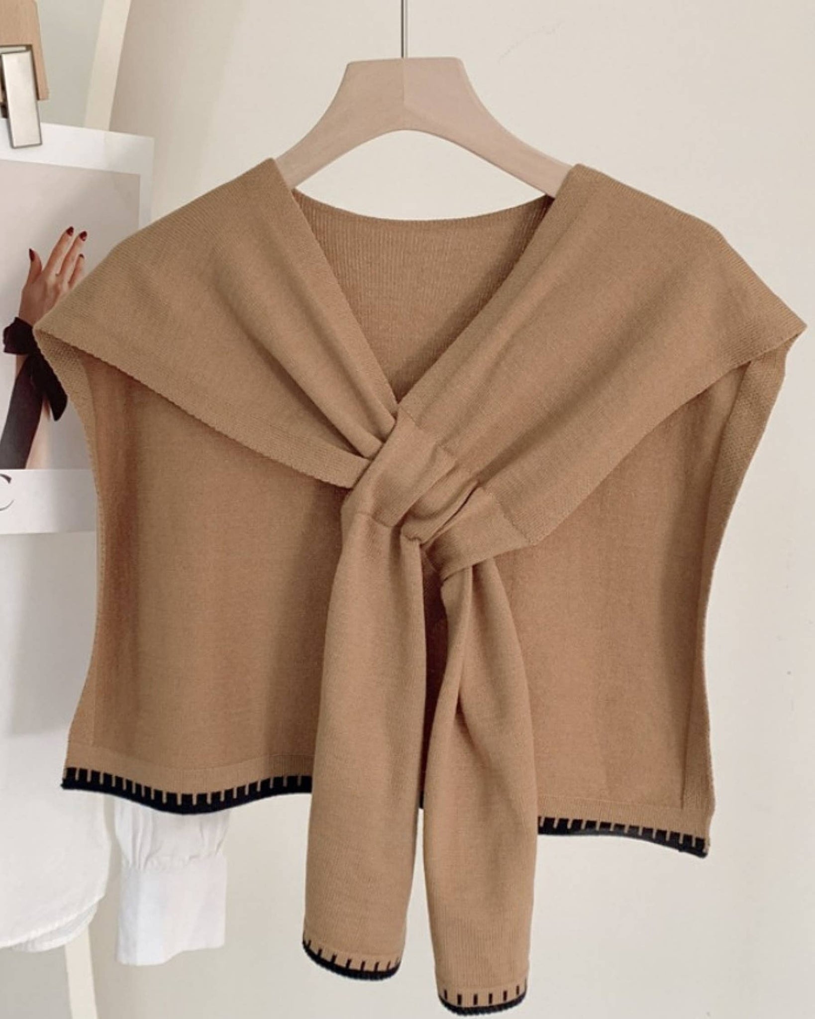 Mini Shoulder Cross-Front Scarf : Taupe