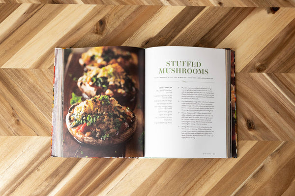 Book, Small Plates: Over 150 Ideas for Bites and Nibbles